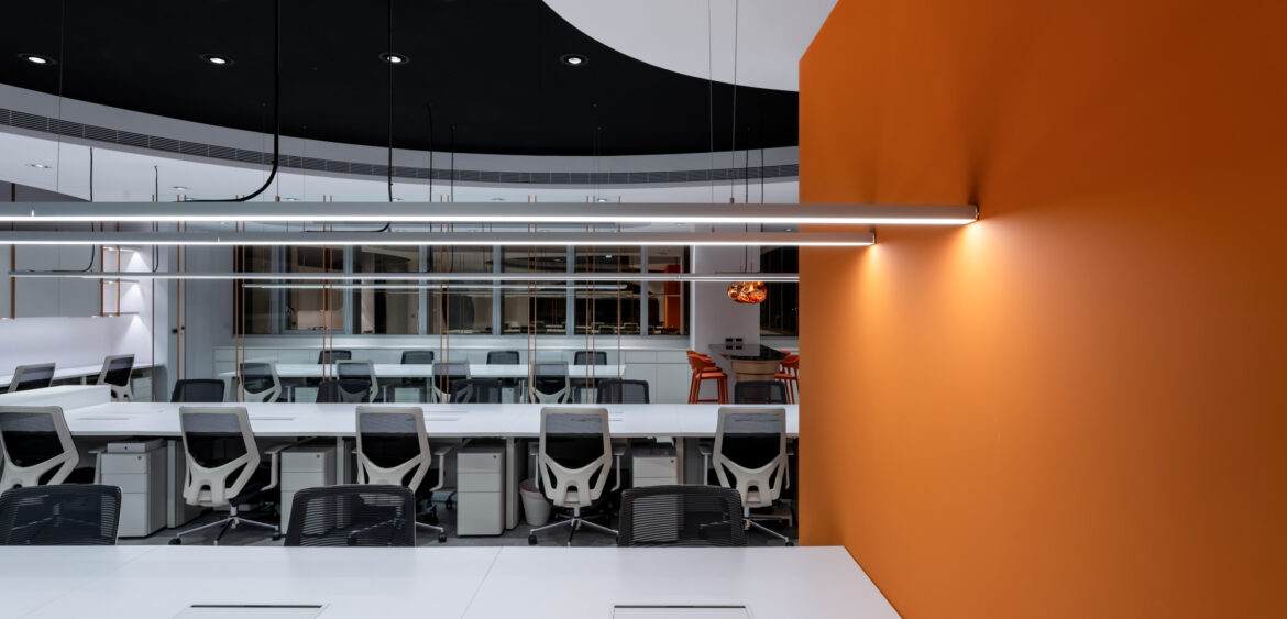 辦公室拍攝,辦公室內設計,不鏽鋼板設計,商業空間拍攝,奇拓設計,空間攝影,finestudio空間攝影