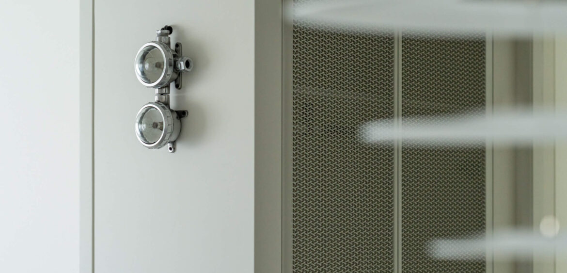 ROLF BENZ,金屬帷幕網,水磨石,金屬系統板,Benjamin Moore,白蠟實木,神保電器,未來考古,向丘設計,住宅空間攝影,finestudio空間攝影