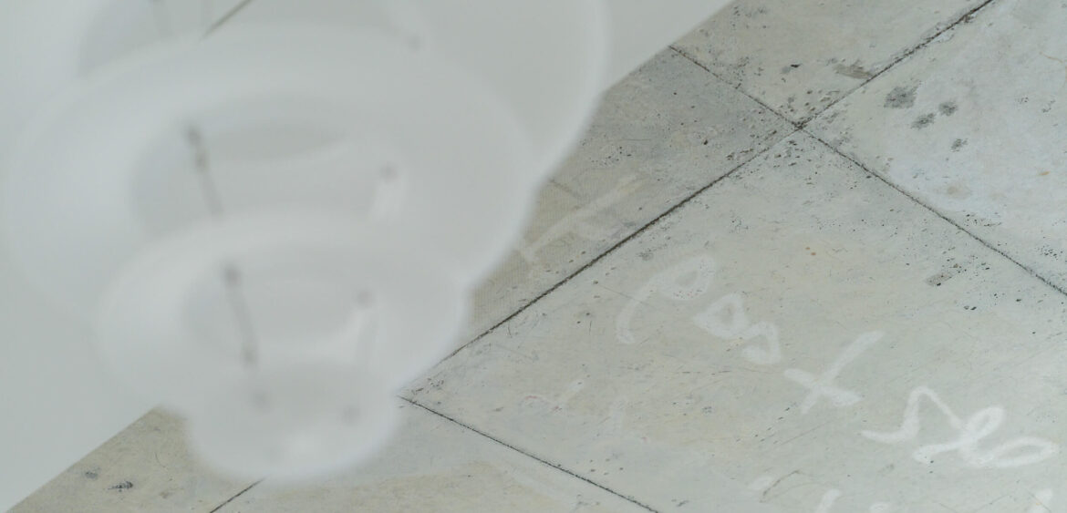 ROLF BENZ,金屬帷幕網,水磨石,金屬系統板,Benjamin Moore,白蠟實木,神保電器,未來考古,向丘設計,住宅空間攝影,finestudio空間攝影